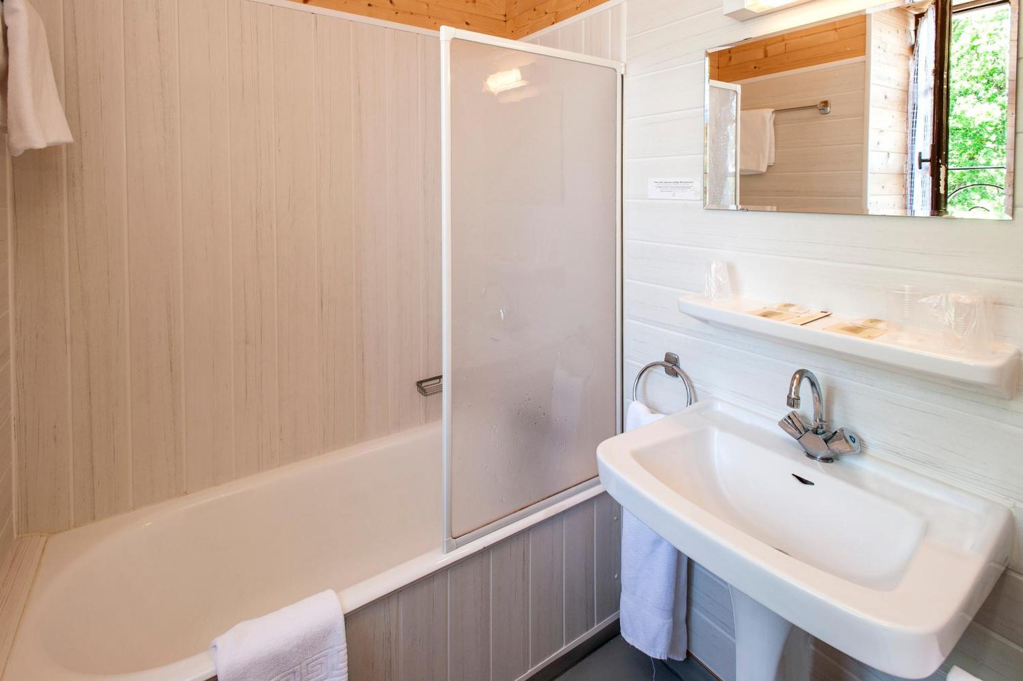 Hotel Des Rochers Marvejols Room photo