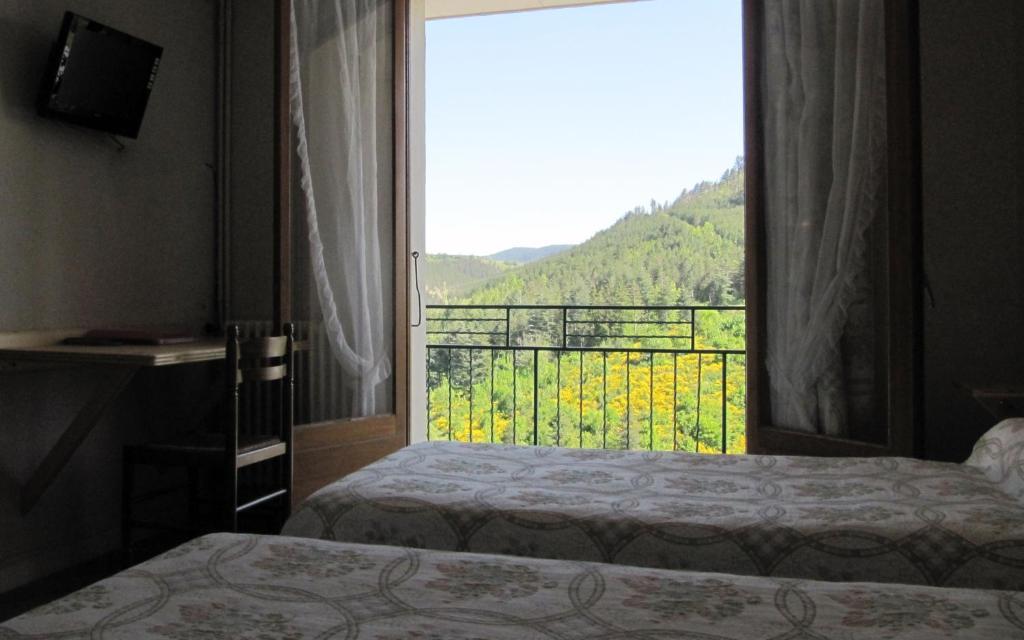Hotel Des Rochers Marvejols Room photo